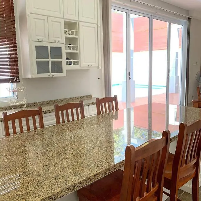 Santai Homestay Jb 新山 马来西亚