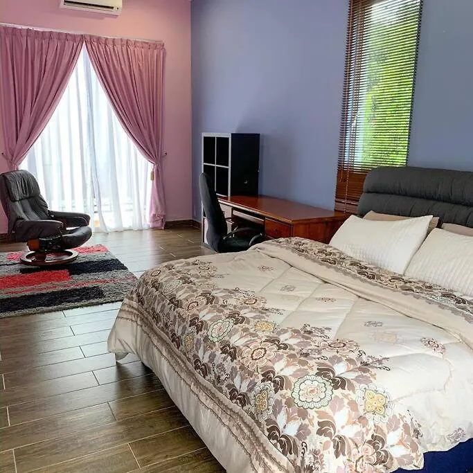Santai Homestay Jb 新山 0*,  马来西亚